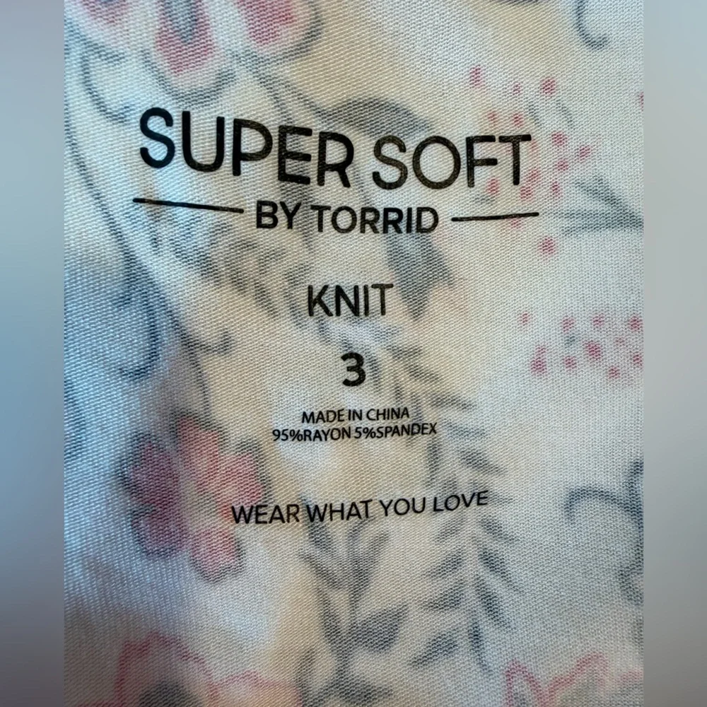 NWT Torrid Supersoft Floral Ivory Tie Front Midi Dress -Torrid Size 3 (22-24,3X) - Picture 13 of 16